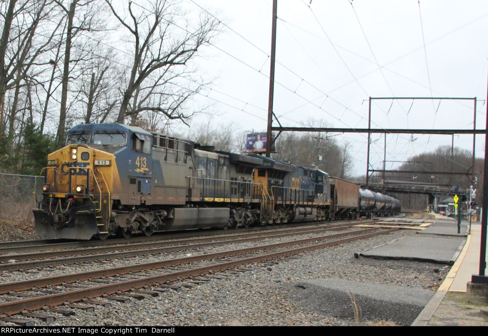 CSX 413 leads B714 empty oikler